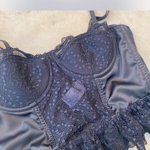 Elegant Black Lace Bustier